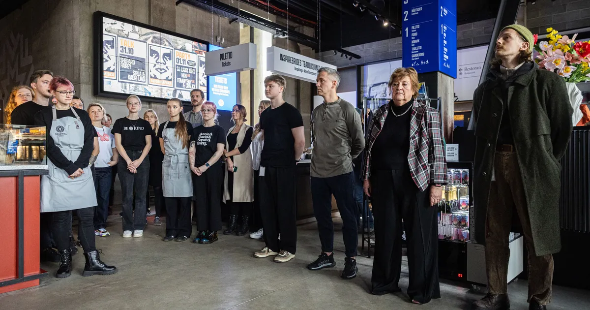 GALERII ⟩ Streik peatas 10-minutiks populaarse Tallinna kohviku töö