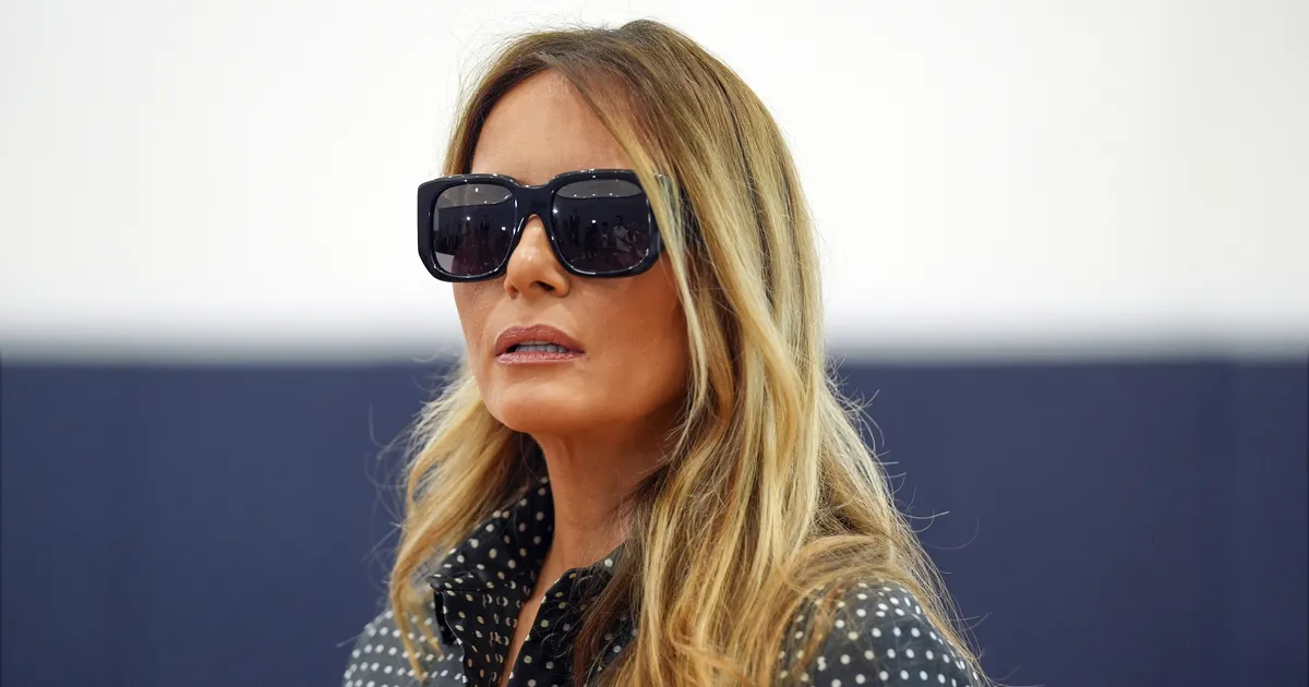 ILUKIRURGID SELGITAVAD ⟩ Melania Trump pani oma välimusega taas teooriad vohama