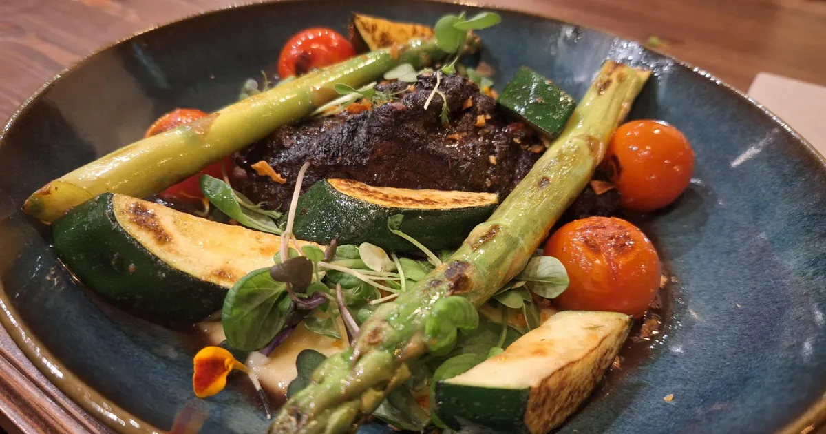 NÄDALA RESTORAN ⟩ Teatrirestoran keset Nõmmet on mõnus koht