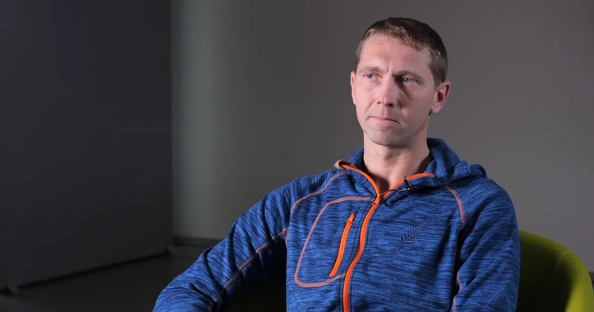 ESMASPÄEVAL «KUUUURIJAS» ⟩ Valga mees süüdistab politseid alusetus kinnipidamises ja liigses jõukasutuses