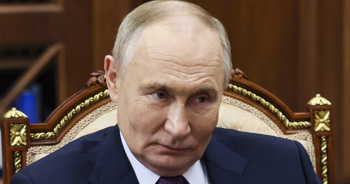 KAHENÄDALANE VAIKUS ⟩ Kremli saladused: miks Vene diktaator Putin järsku avalikkusest kadus