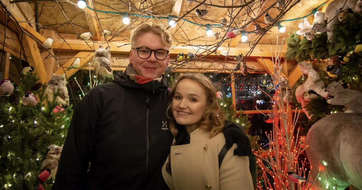 SUUR GALERII ⟩ Vaata, kes Tallinna jõuluturu fotomajas endast pilte klõpsisid