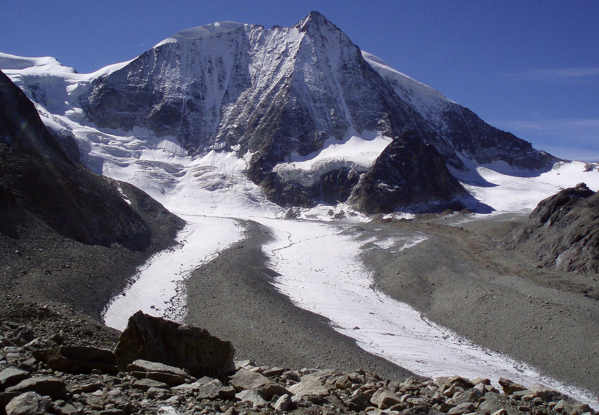Must nädal Šveitsi spordis: suri ka teine lumelaviini alla jäänud tippsportlane
