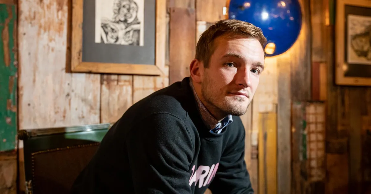 Koomik Ari Matti avameelselt rahaprobleemidest rääkinud Hannes Võrnole: arvete maksmiseks on raha kevadeni olemas? Hästi elame!