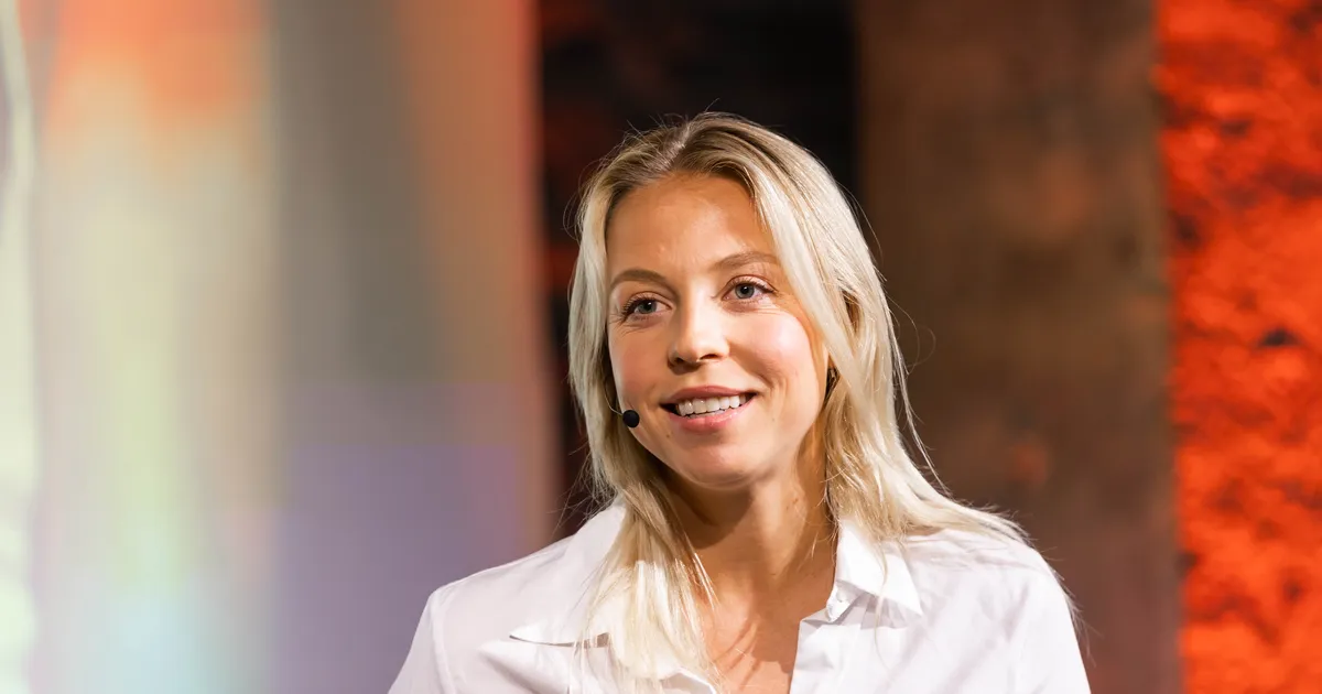 KLÕPSUD ⟩ Anett Kontaveit jagab armsaid fotosid reisist koos pisipojaga