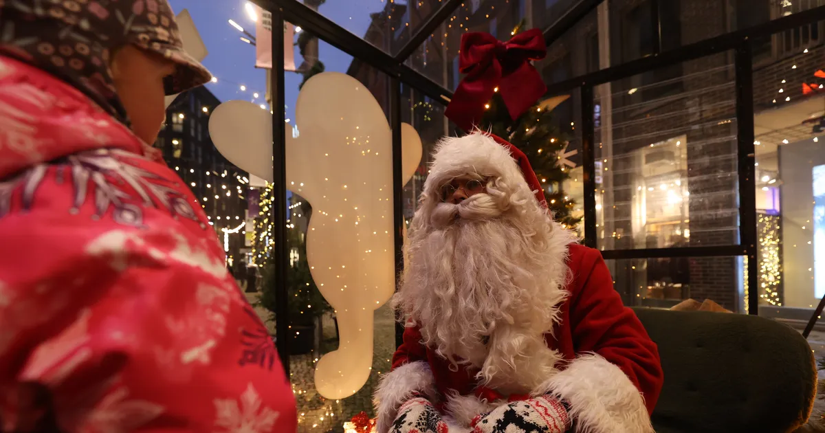 GALERII ⟩ Vaata, kuidas Rotermanni kvartal jõulusäraga täitus