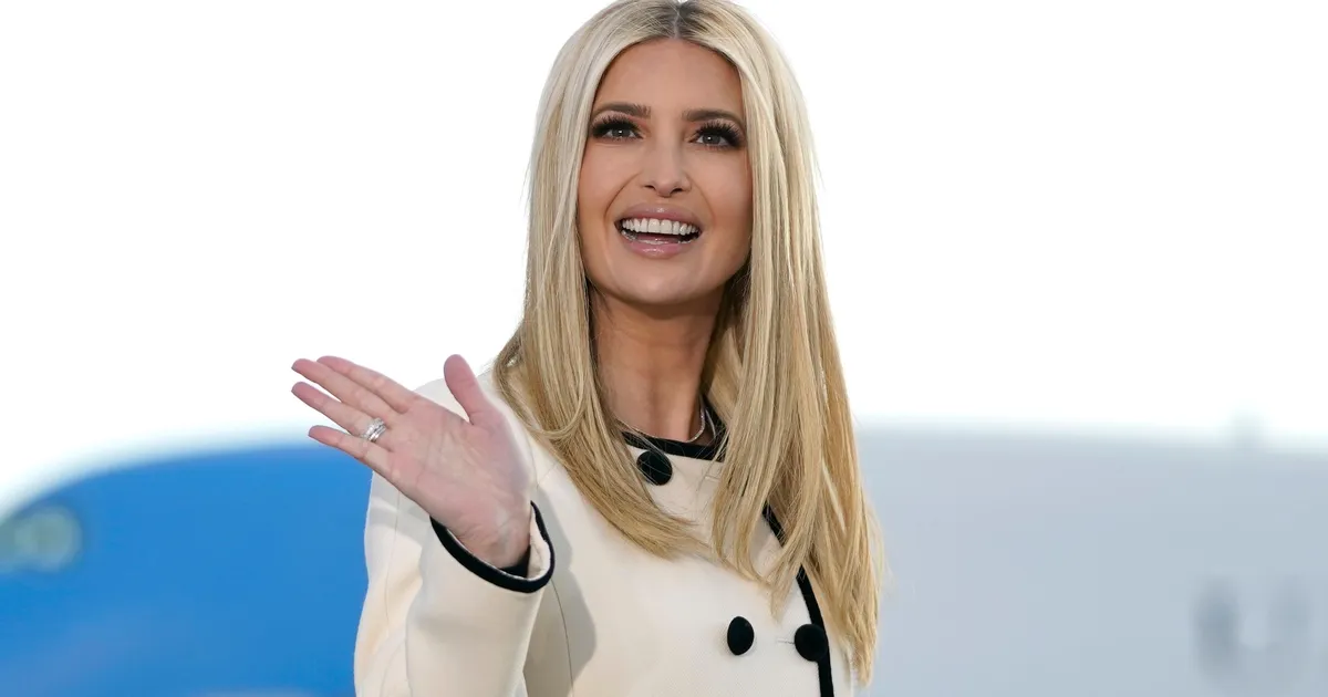 KUUM KLÕPS ⟩ Donald Trumpi tütar Ivanka Trump viskas riided seljast!