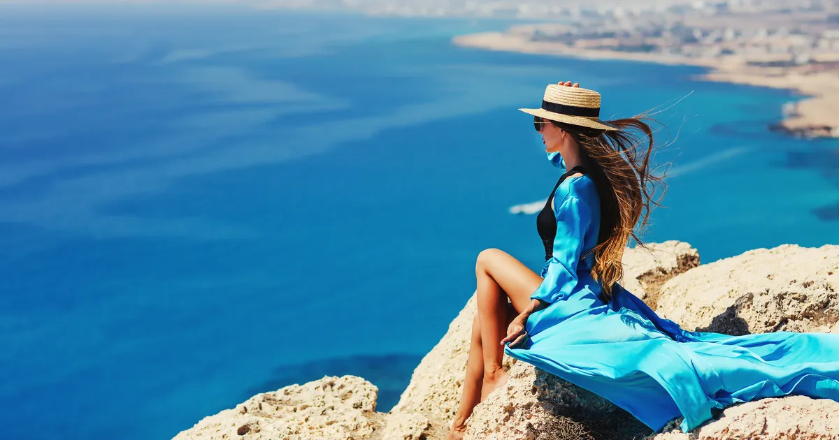 HÄIRIV VIDEO ⟩ Tai rannas kivil mediteerinud 24-aastane Vene näitlejanna suri