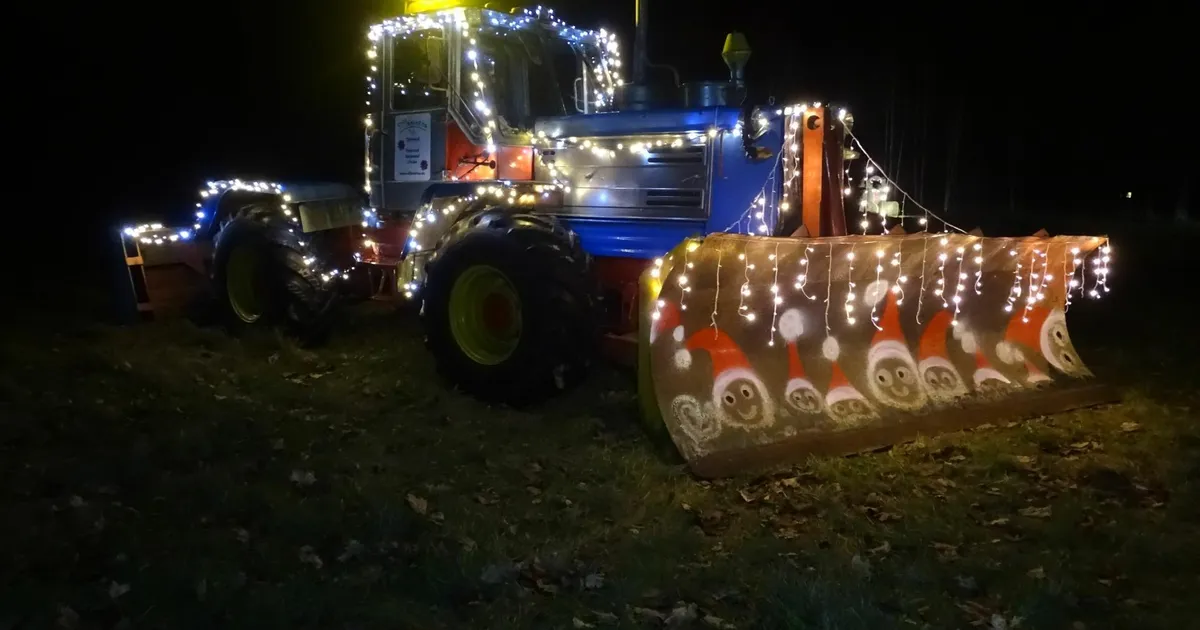 GALERII ⟩ Jõulutuledega kaunistatud masinamürakad püüavad möödujate pilke