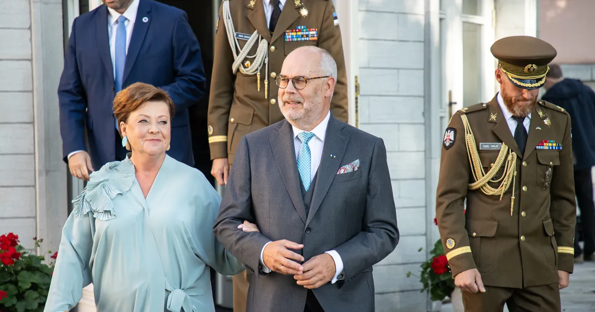 FOTOD ⟩ Presidendipaar väisas Pariisi Jumalaema kiriku taasavamist