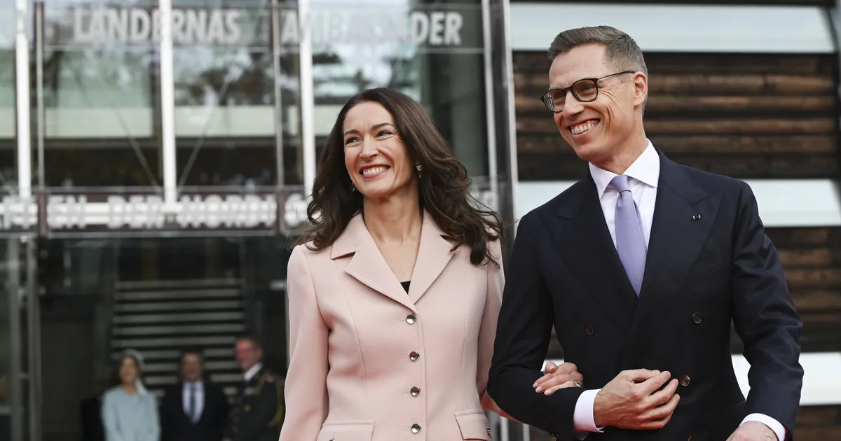 Soome presidendipaar sattus ühistranspordis piletikontrolöri hambusse