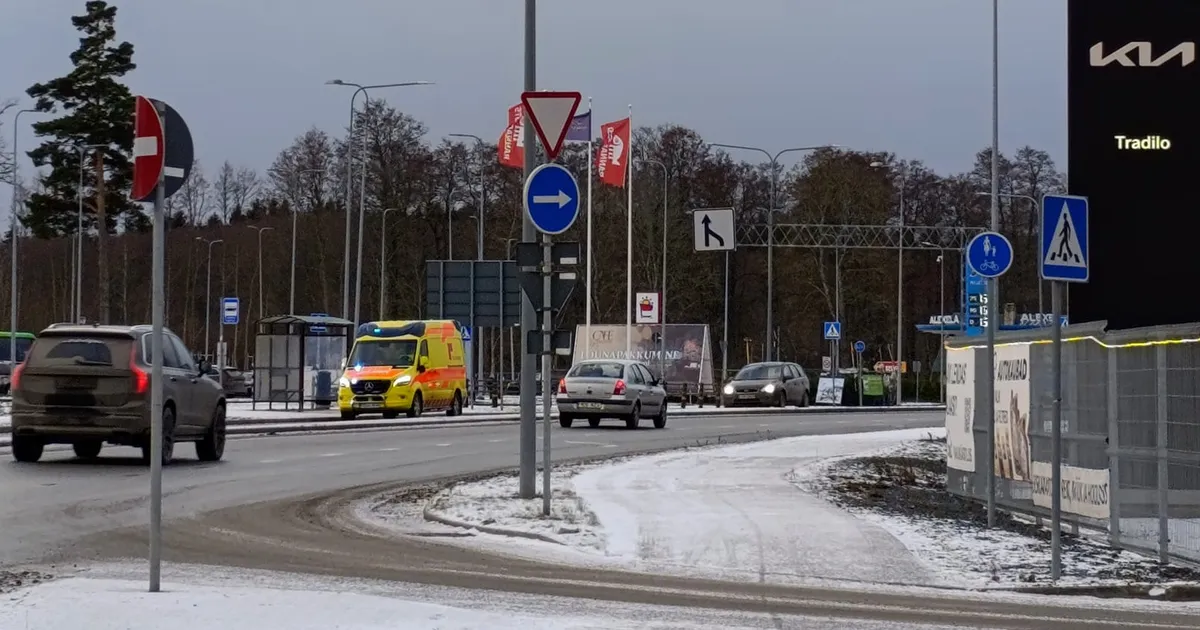 Libedaga kukkunud eakale naisele appi tõtanud Haapsalu elanik: sellisel hetkel pole aega mõelda