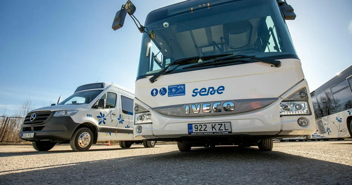 Peatusest mööda vuhisenud maabussi juht jättis sõitjad maha, sest keskendus muule