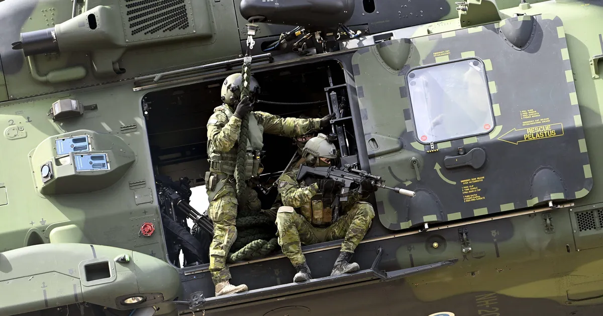 Soome relvastatud jõud saadeti juba südaöösel Vene varilaeva vastu välja