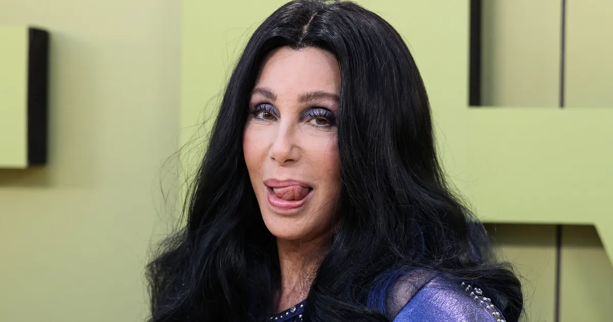 Elulooraamatu kirjutanud Cher oli karmi valiku eest: kas räägin ära või annan raha tagasi