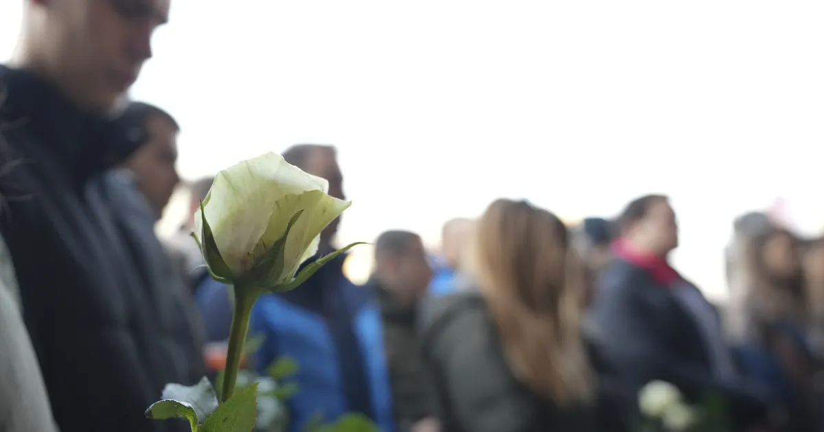 Serbia kohus mõistis Belgradi koolitulistaja vanemad vangi