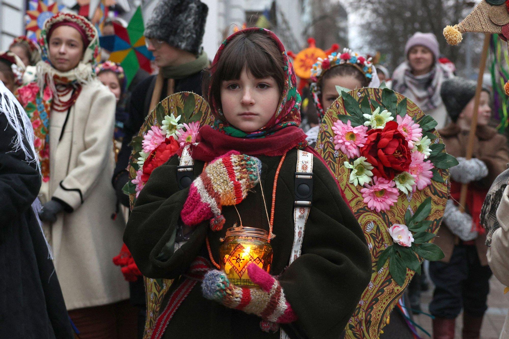 SÕJAPÄEVIK (1037. päev) | Vene rünnakud vigastasid jõuludel kümneid Ukraina tsiviilisikuid. Pool miljonit jäid toasoojata
