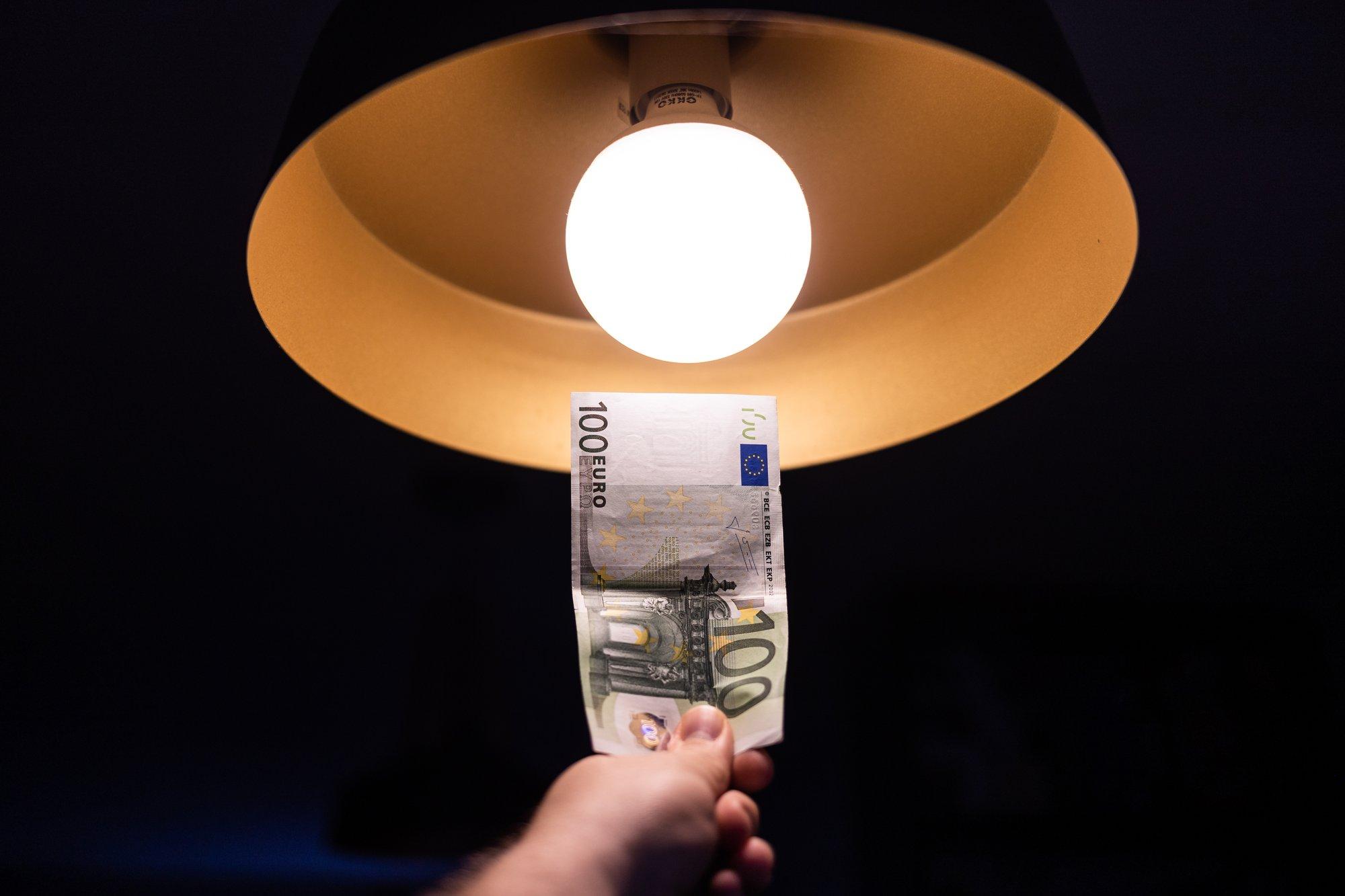 JUHTKIRI | Lugege väikeses kirjas tingimusi: elektrimüüjale annavad need suurtes ootamatustes alati väljapääsu