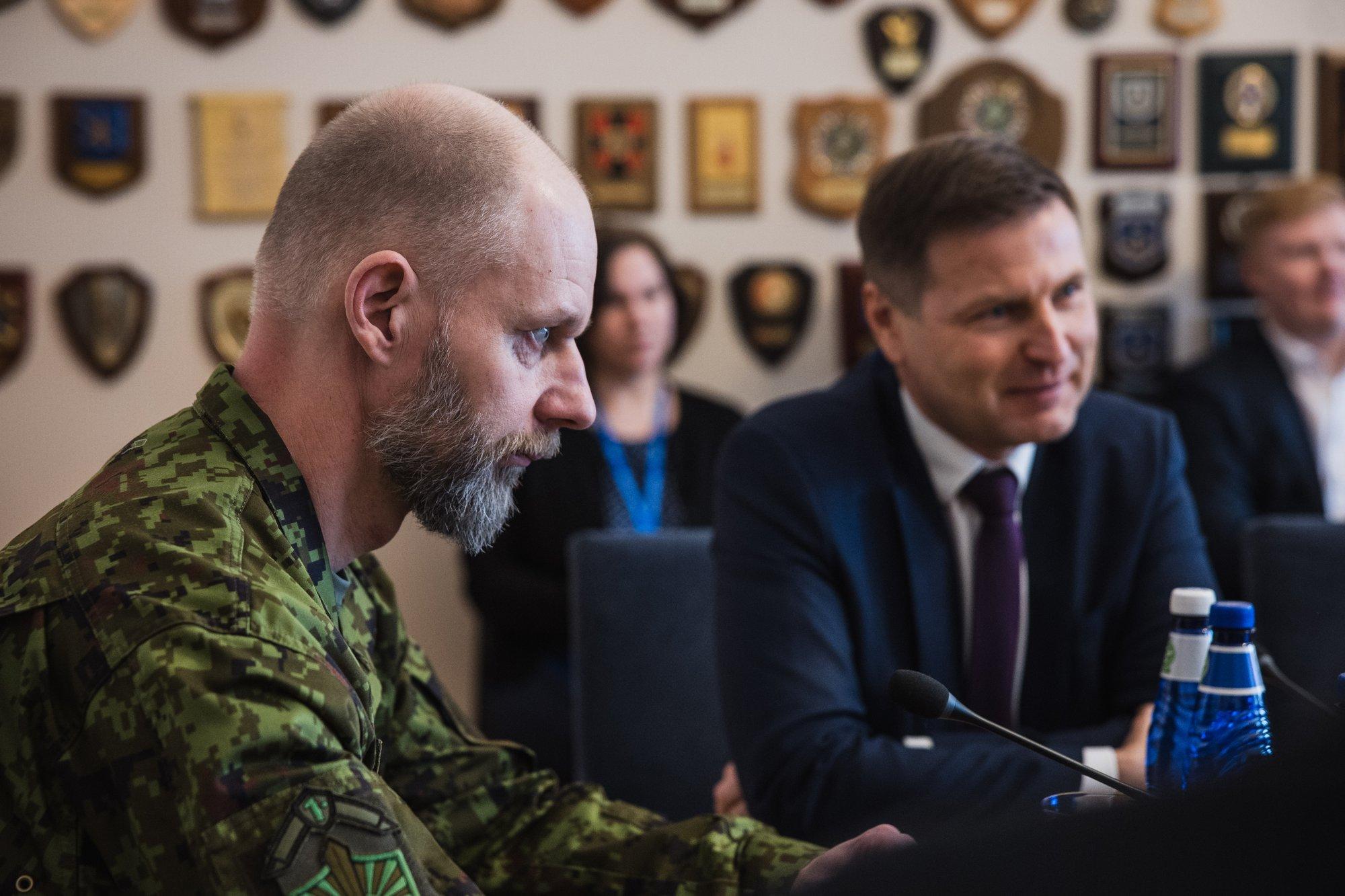 Eesti alustas operatsiooni Estlink 1 merekaabli kaitseks. Merevägi saatis kaabli juurde patrull-laeva