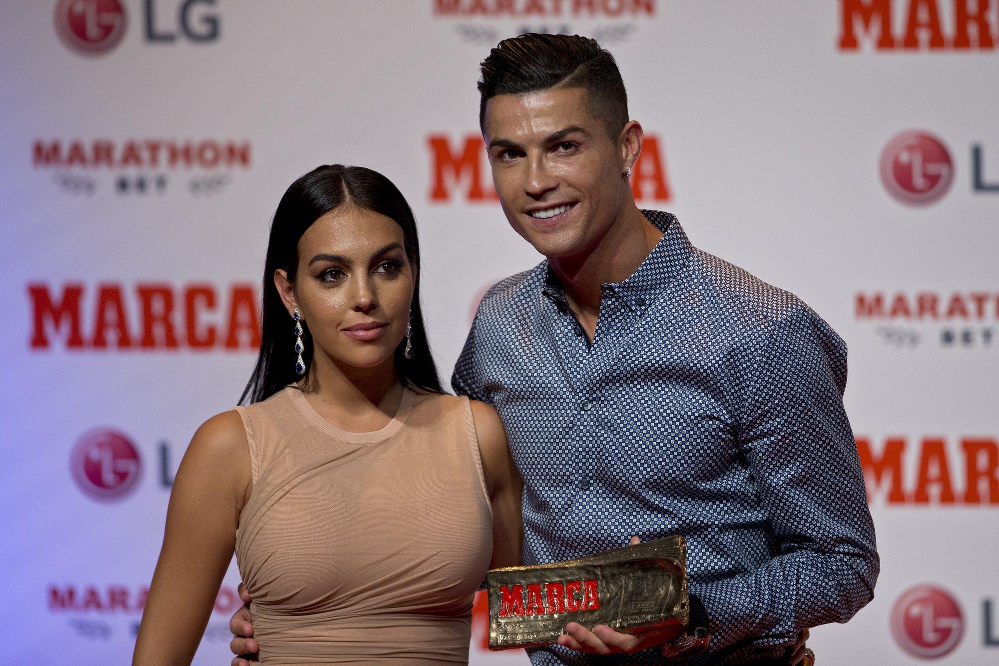 Cristiano Ronaldo on salaja abiellunud? Jalgpallitäht tegi glamuurse gala tänukõnes ootamatu viite
