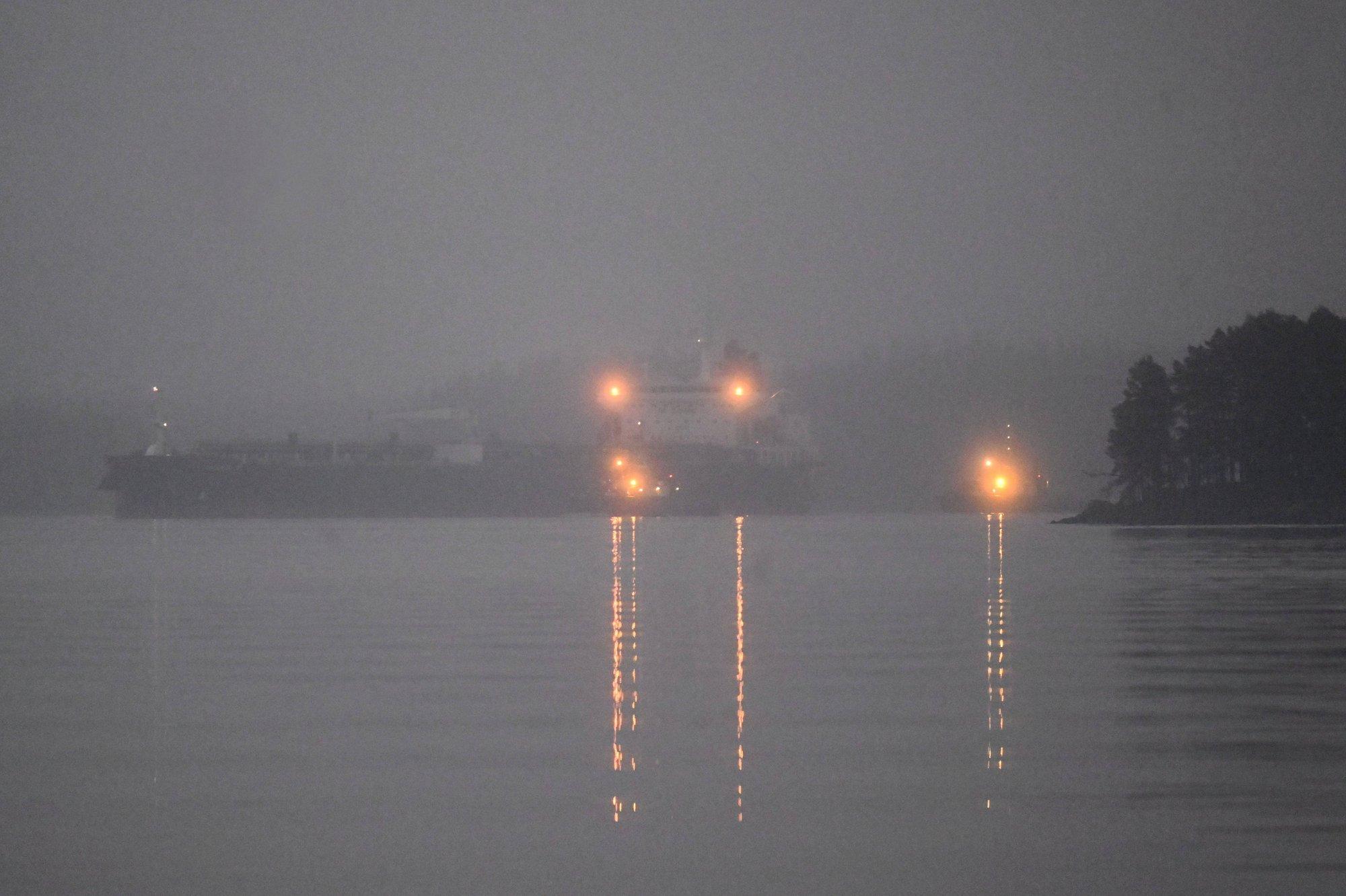 EstLink 2 vahetusse lähedusse ilmus veel üks Vene varilaevastiku alus. Soome rannavalve võttis meeskonnaga ühendust