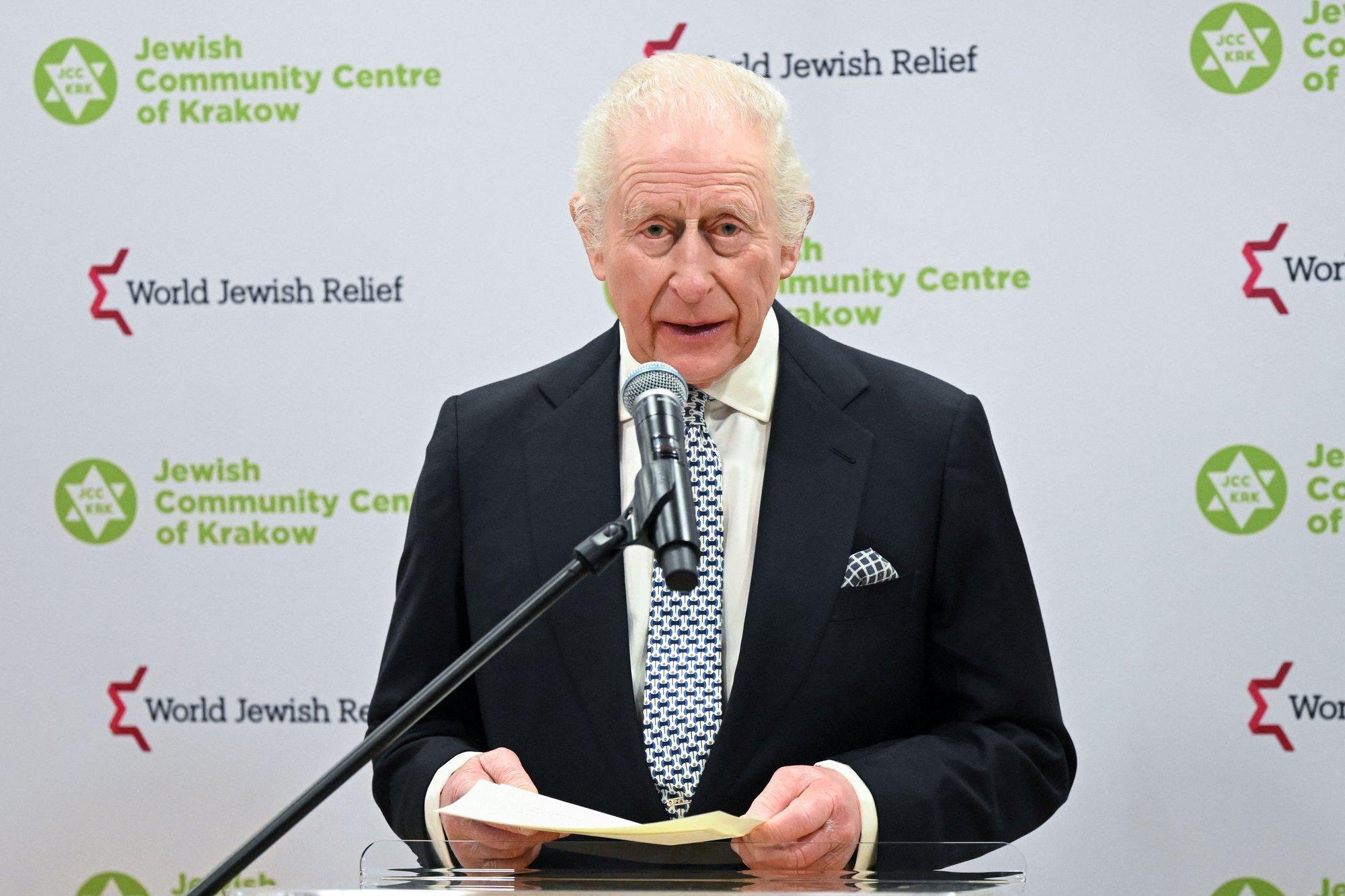 FOTOD | Julge samm! Kuningas Charles teeb ajalugu sügavalt isikliku visiidiga Auschwitzi