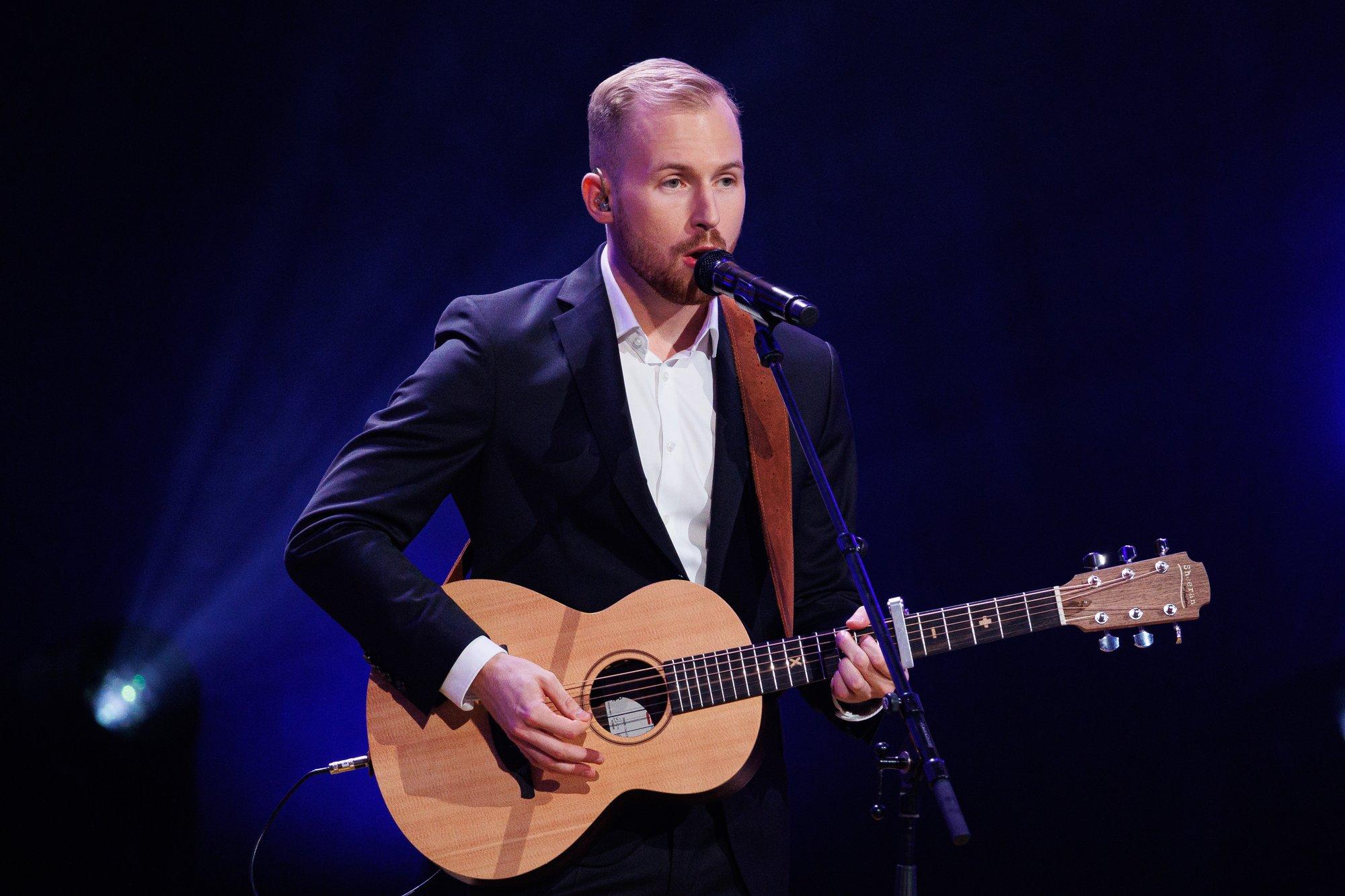 Sisulooja Andreas Melts tänapäeval nalja tegemisest: kui ütled kellegi kohta, et ta on loll, siis see ei ole mingi julgus, vaid labane huumor