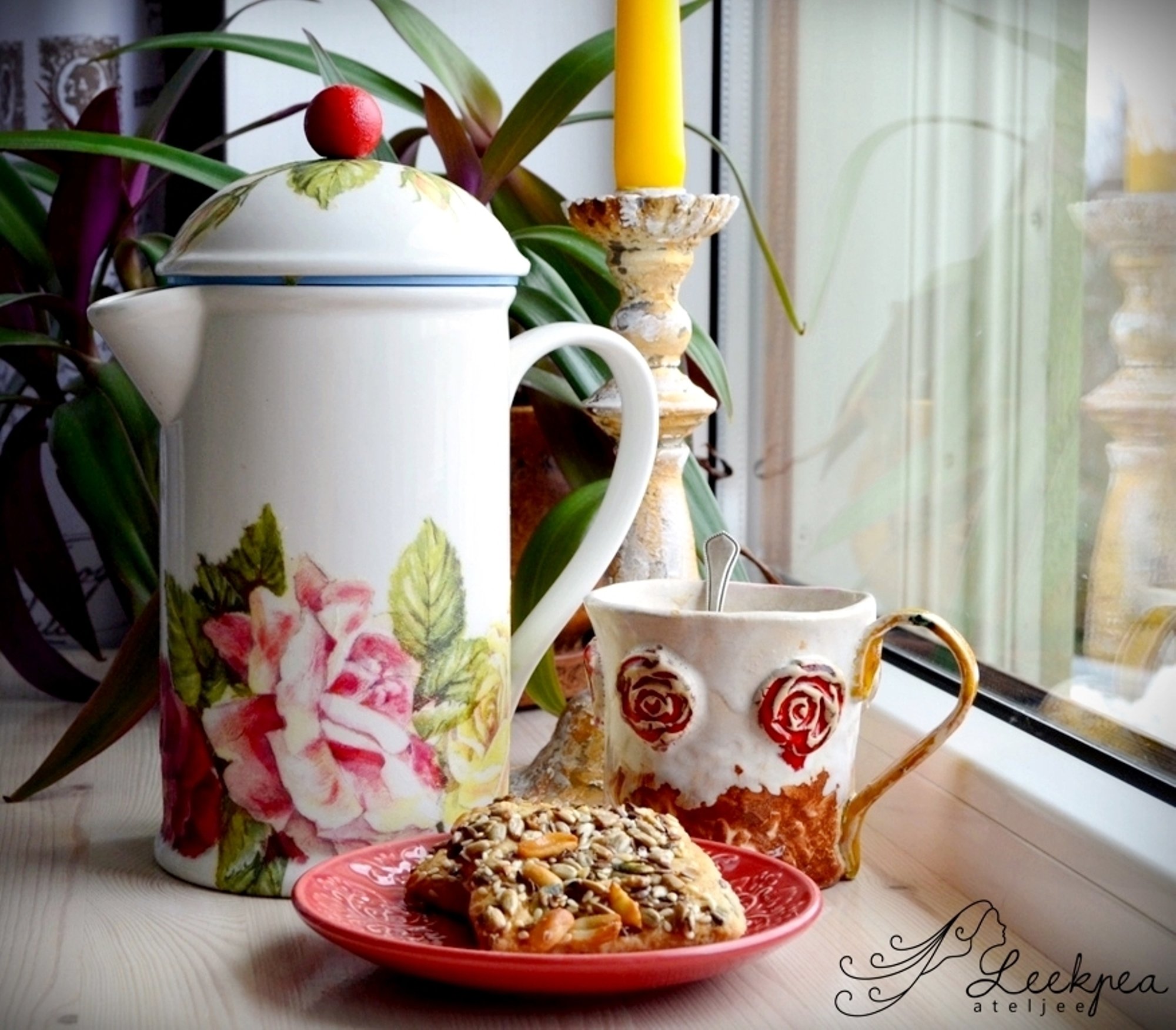 Natuke nokitsemist ja valge presskann saab lillelistest salvrättidest veekindlad kaunistused