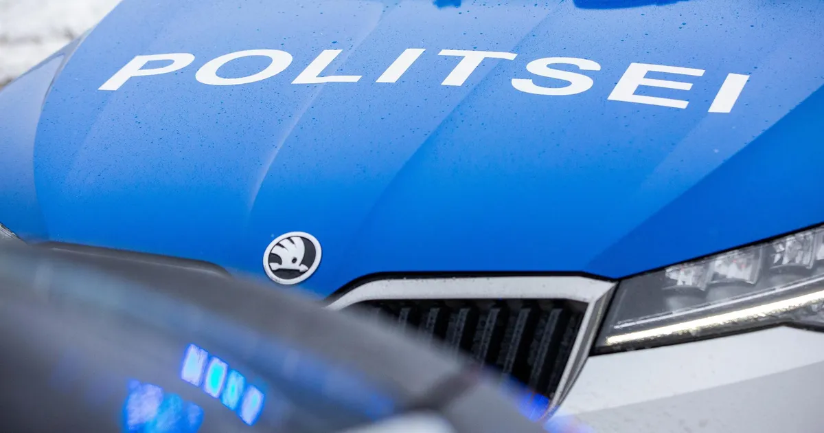 Kloogarannas rullus auto üle katuse