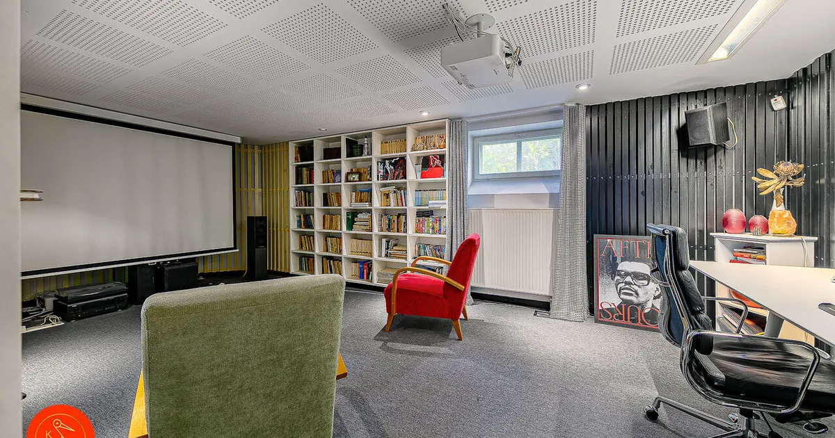 MAAKLER SELGITAB ⟩ Kuidas mõjutab asukoht soklikorrusel korteri ostu ja müüki?