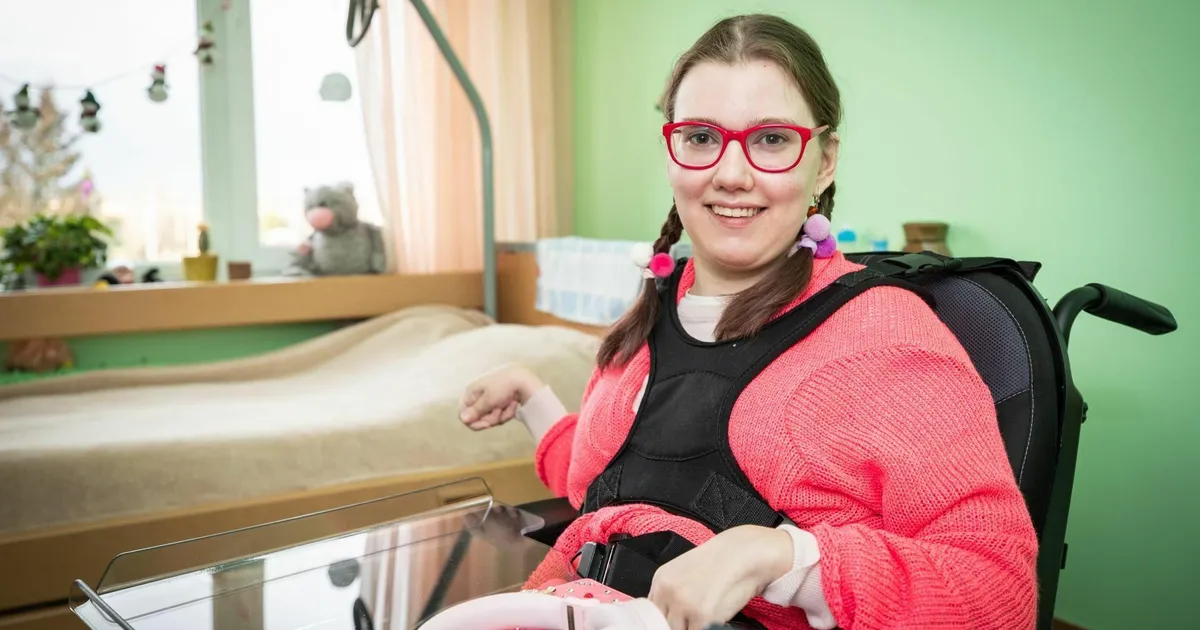 LORETTA KRUUSIMÄE ⟩ Olla liitpuudega perenaine on Eestis vägagi aeganõudev amet