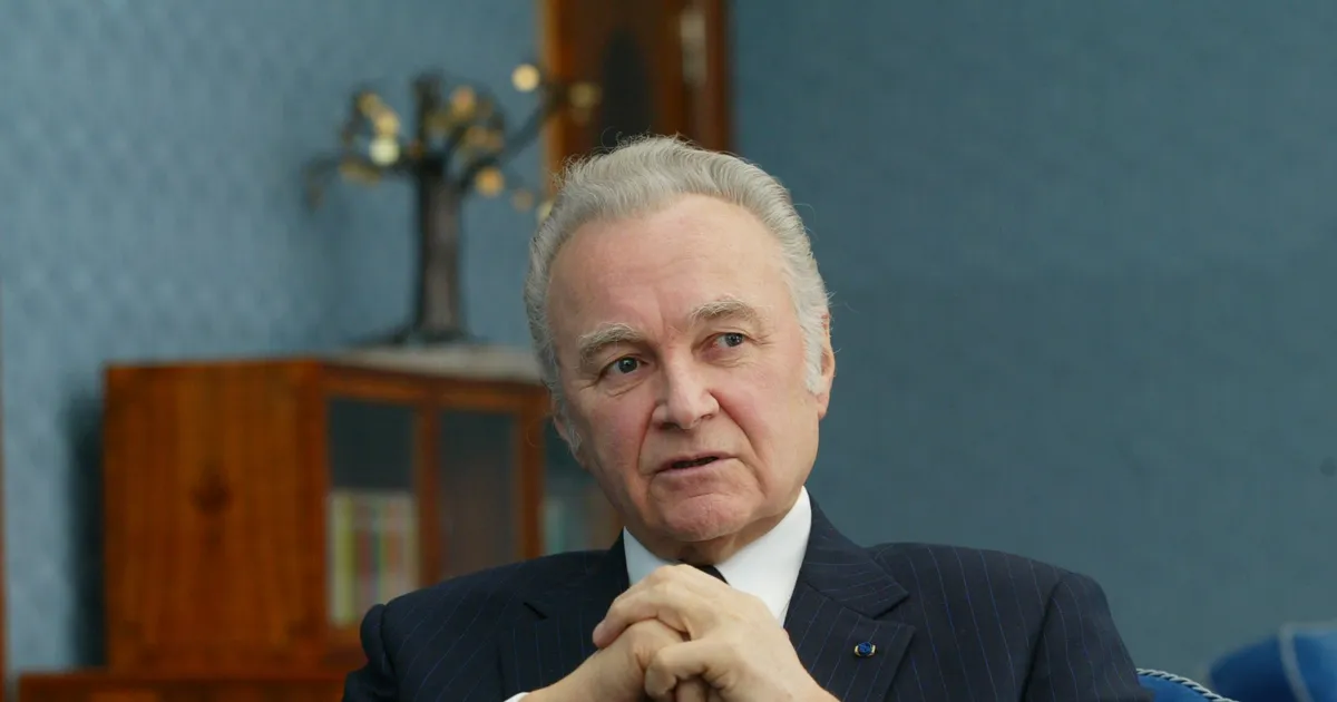 Alar Karis meenutab Arnold Rüütlit: tema saarlase sitkus ja tasakaalukus aitasid kaasa, et Eesti sai vabaks rahumeelselt