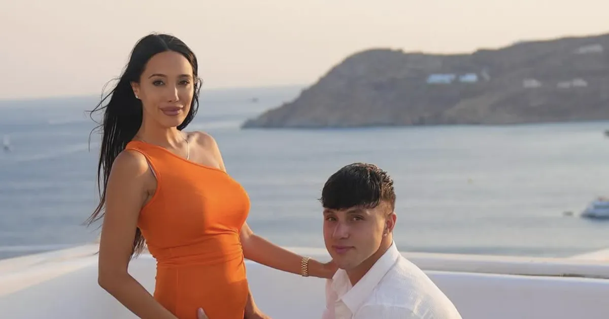 Tuntud OnlyFansi staar sai oma kasuvennaga lapse