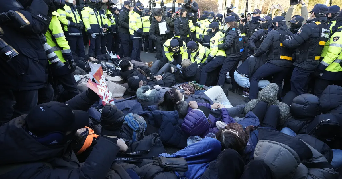 Lõuna-Korea tagandatud president ei lase end vahistada