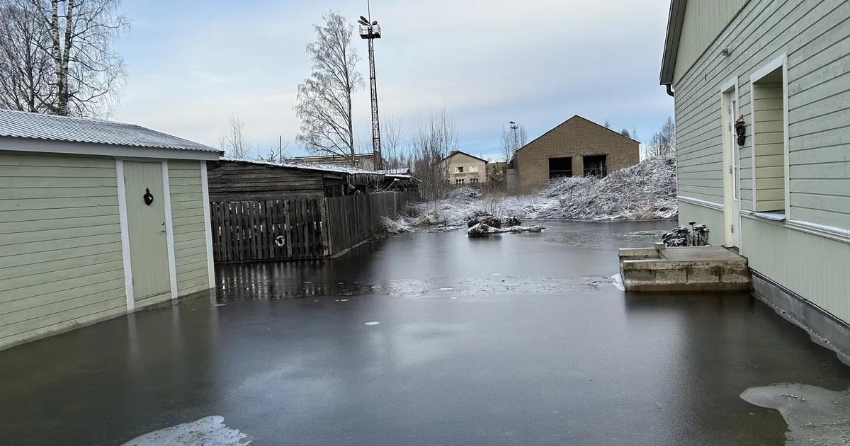 Mahasadanud vesi jõudis keldritesse ja tungib kultuurimaja küttevaru kallale