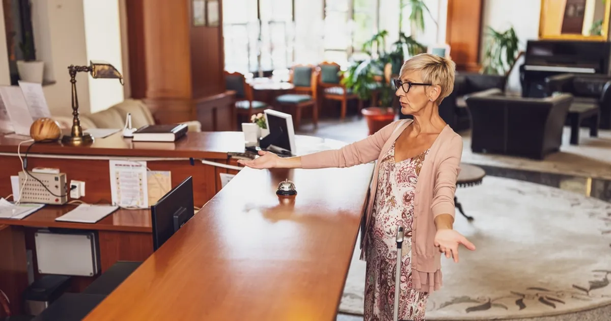 KURI KLIENT ⟩ Hotellikülastaja mõtiskleb, kas töötajaga tülitsemine oli õigustatud