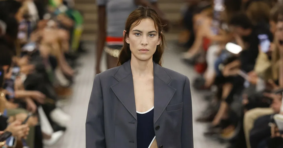 MIDA KANDA KEVADEL ⟩ 2025. aasta toob täiesti uue moeasja!