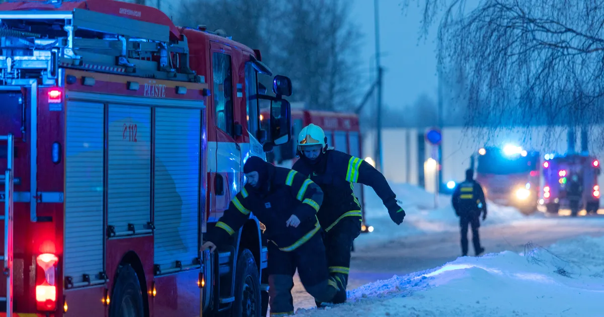 Mustamäe kortermajast evakueeriti tulekahju tõttu elanikud, viis inimest viidi haiglasse