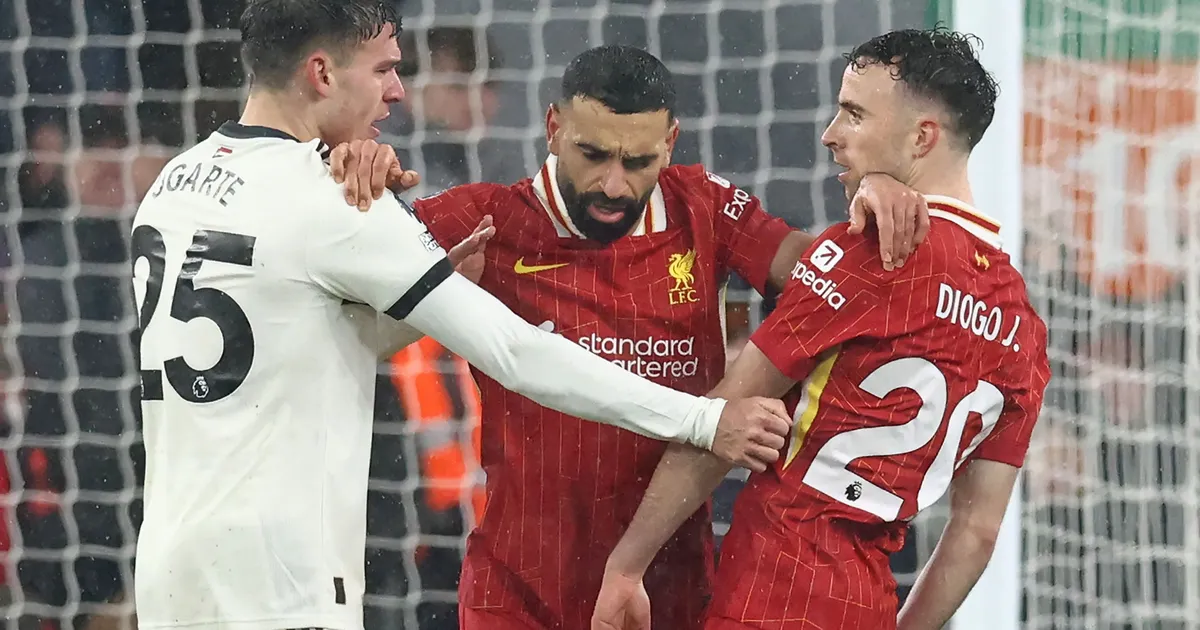 Liverpool ja Manchester United pakkusid vutifännidele vägeva lahingu