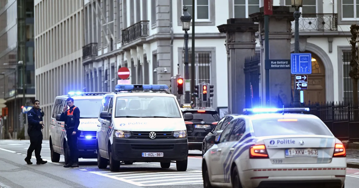 Belgia peaministri büroo ees vahistati noaga vehkinud mees