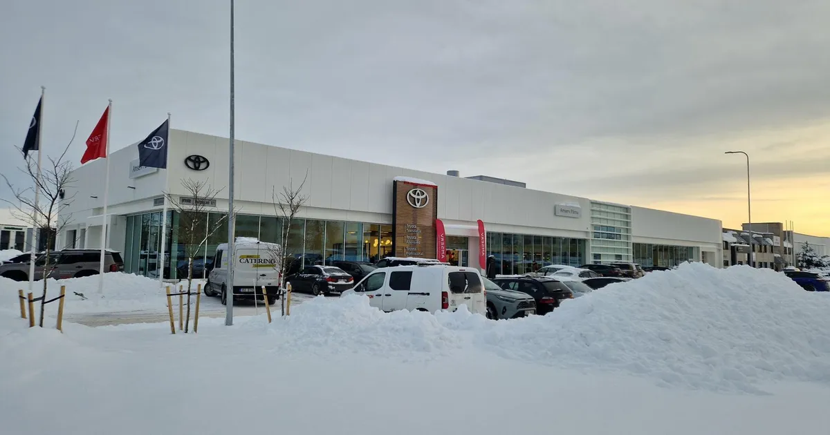 GALERII ⟩ Amserv avas uue esinduse automaksust hoolimata