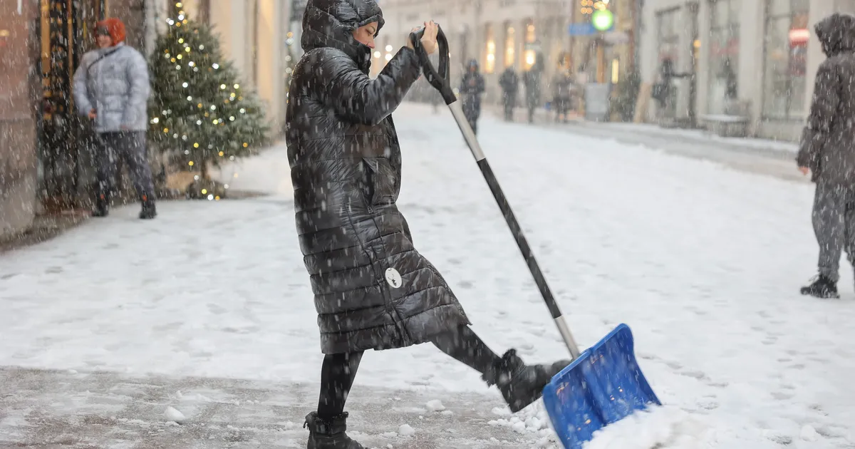 FOTOD ⟩ Tallinnas pole lumesadu suurt pahandust tekitanud