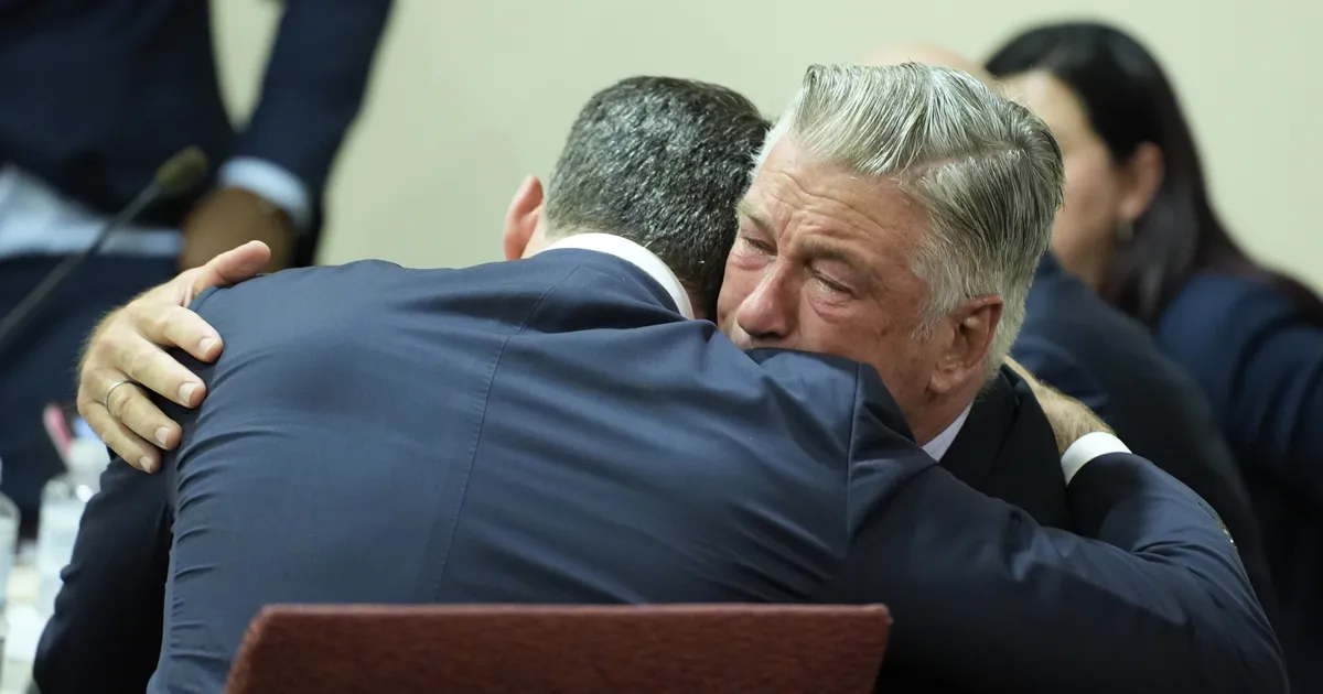 Põrgust läbi käinud Alec Baldwin jätkab võitlust ja nõuab kahjutasu: tõendeid varjati teadlikult!