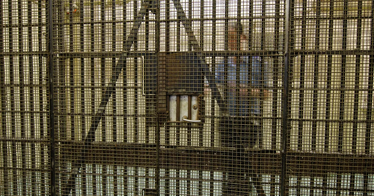 OnlyFansist trellide taha: lummava Briti vangivalvuri seksivideo vangiga läks viraalseks