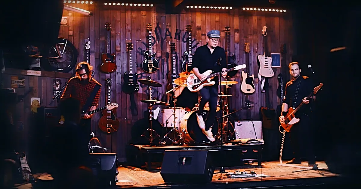 VIDEO ⟩ Eesti punkarid panevad uue lauluga hipid paika