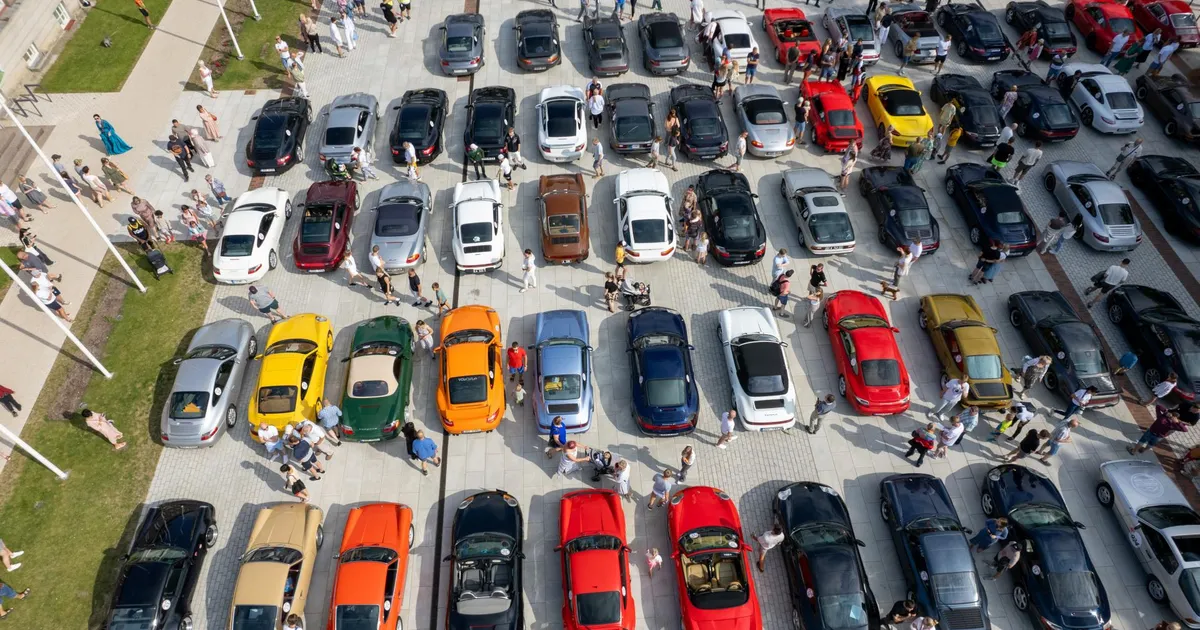 Eesti mootorsõidukimaks 2025: Kuidas arvutada oma auto maksumust?