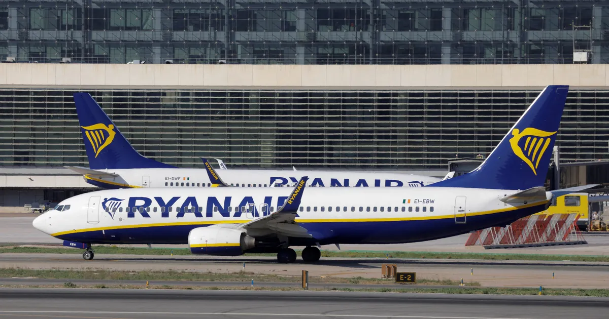 LÕPP LENNUJAAMAS TRIMPAMISELE? ⟩ Ryanair tahab reisijatele kehtestada kahe joogi piiri