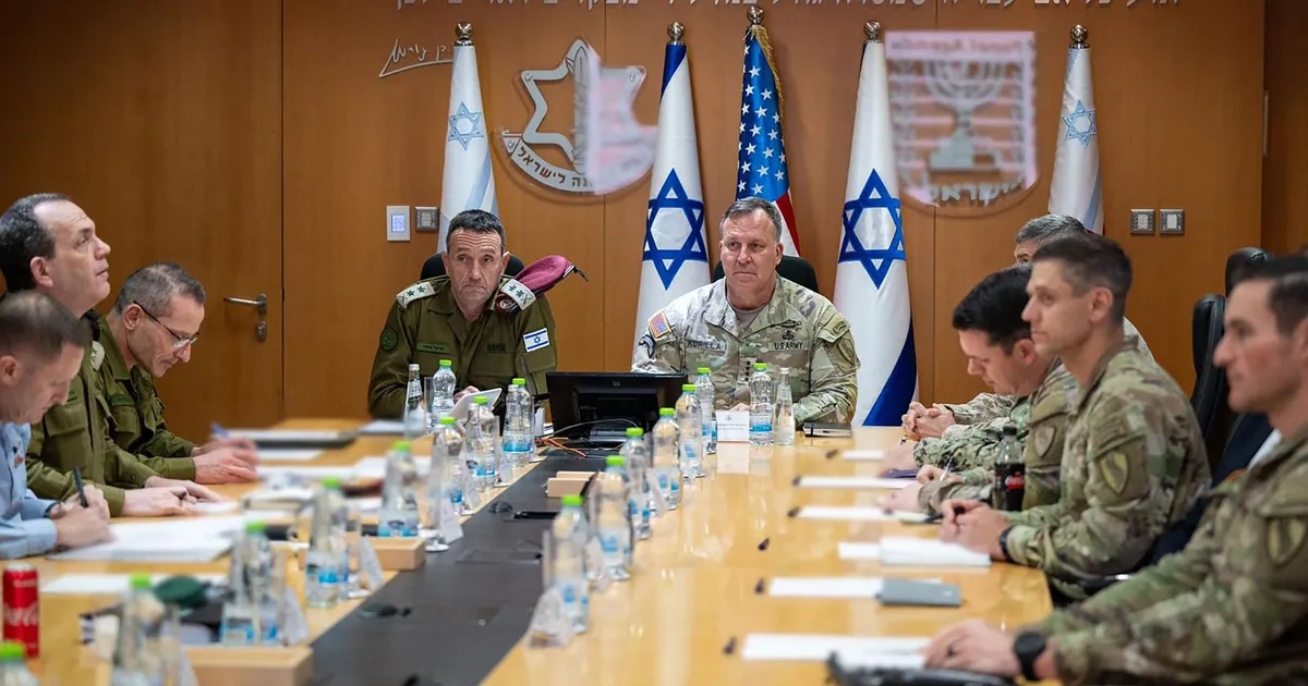 USA keskväejuhatuse ülem kohtus Süüria kurdi võitlejatega