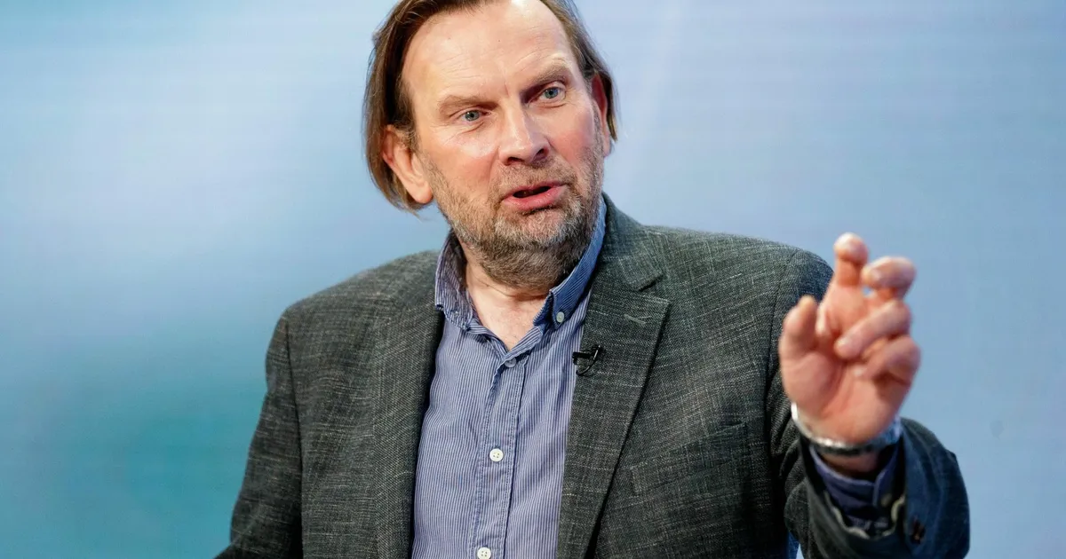 MAREK STRANDBERG ⟩ Elame digitaalse külma sõja koidikul