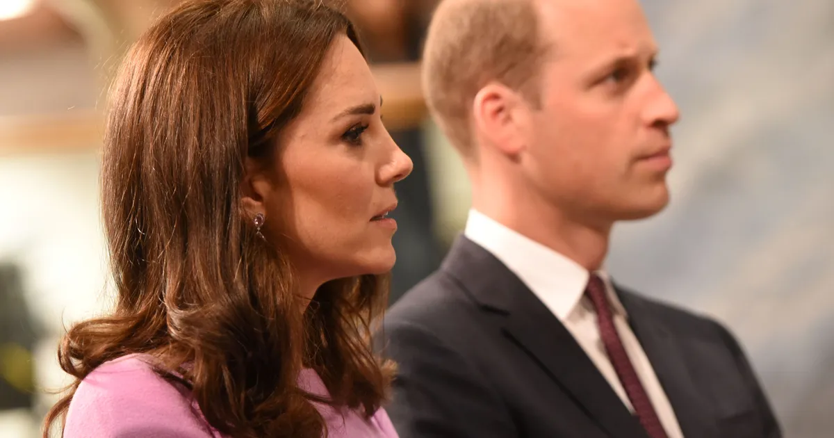 KES NEED VEEL ON? ⟩ Catherine'i ja Williami inetud vahakujud ajavad inimesed naerma